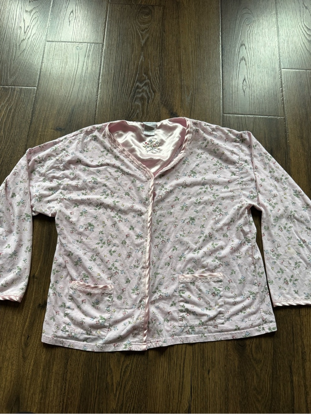Secret Treasures Pink Floral Women's Pajama Top